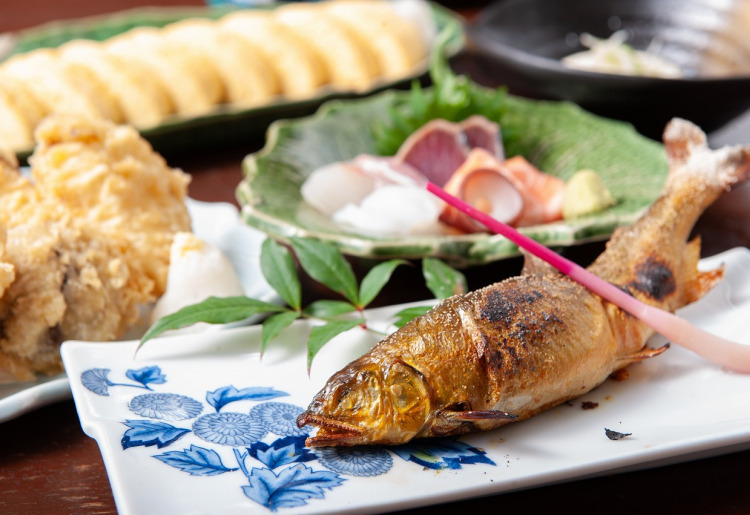 美味しい料理と美味しいお酒で思い出に残る時間を過ごそう