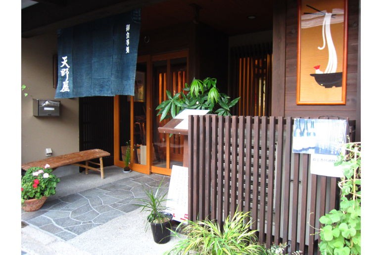 気軽に入れる店構えです